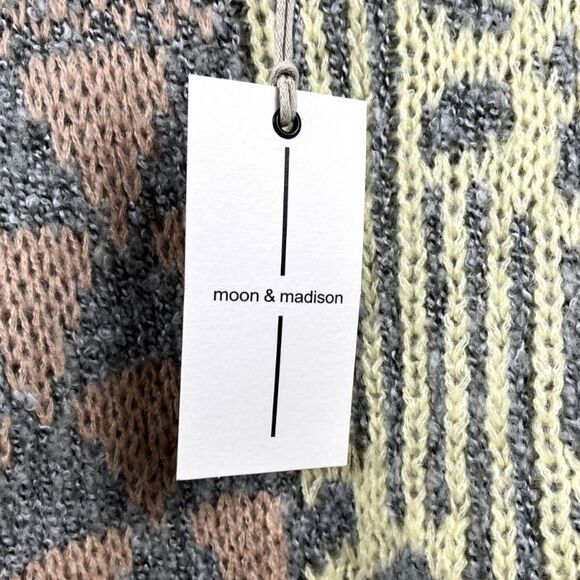 Moon + Madison Multiprint Comfy Sweater Spring Indie Artsy Chic Cute SZ S:NWT - Picture 7 of 7